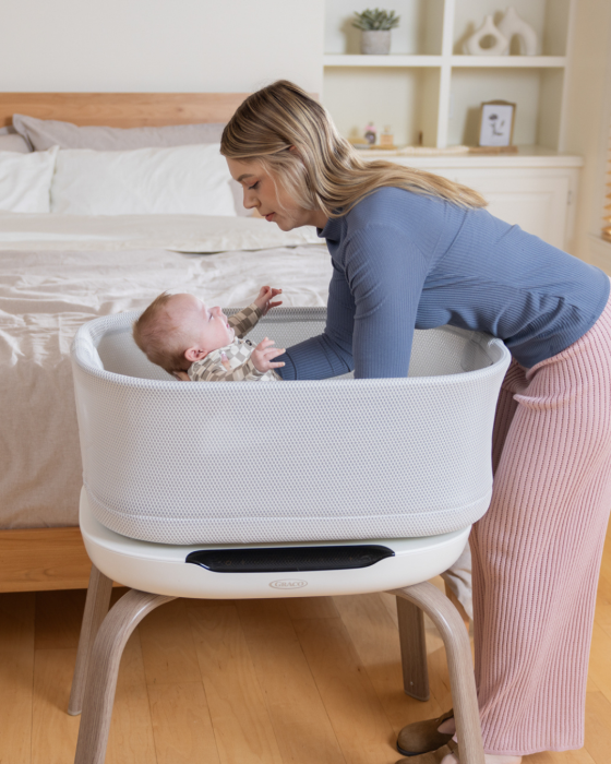 Graco - Patut co-sleeper Eluma Nest Luna cu leganare automata si sistem inteligent de detectare a plansului [7]