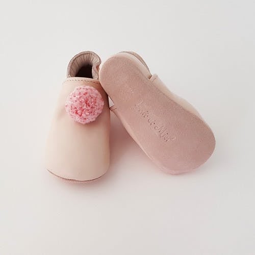 Papucei de casa roz cu pompoms [2]
