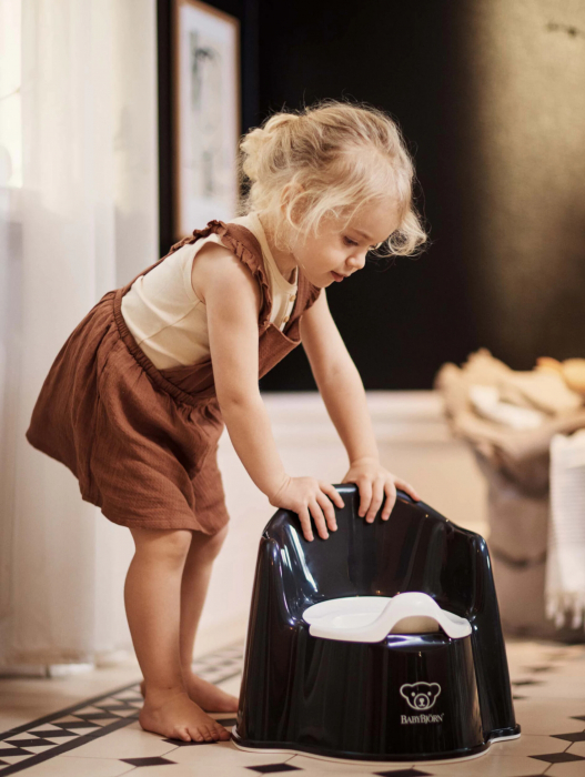 BabyBjorn Olita cu protectie spate Potty Chair Black/White [3]