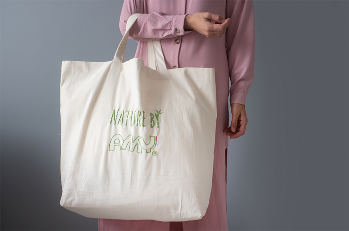 Protectie laterala patut bebe, Bumper impletit, Inchidere Velcro, Nature Bamboo by Amy, Bambus Lunca Gri, 210x21 cm [5]