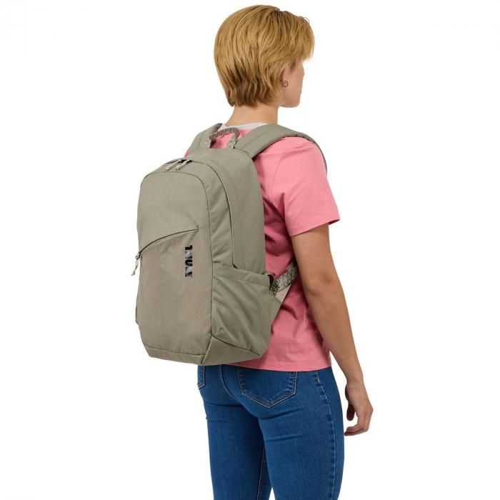 Rucsac urban cu compartiment laptop, Thule, Notus, 20L, New Maroon [8]
