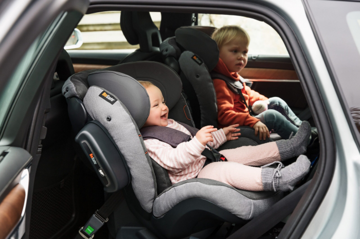 Scaun auto copii iZi Plus X1 de la  6 luni – 5 ani – Fresh Black Black [6]