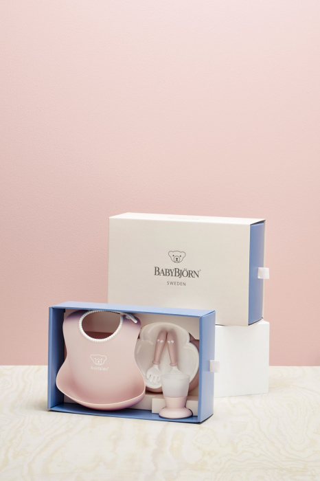 Set hranire: farfurie, lingurita, furculita, pahar si bavetica pentru bebe, Powder Pink [2]