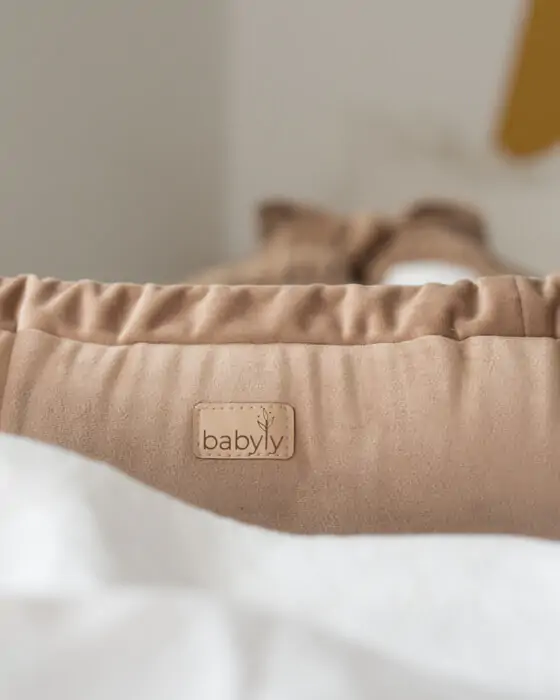 Suport de dormit Babynest Premium Bumbac Organic si Catifea Bej cu Funda, 80x50 cm [8]