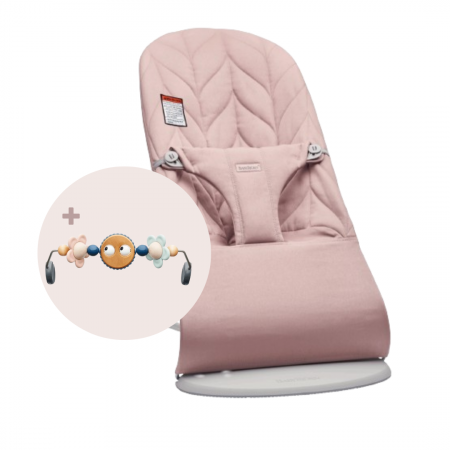 Balansoare Bebelusi - BabyBjorn - Balansoar Bliss Dusty Pink cu aspect delicat de petala, tesatura matlasata, cu bara de jucarii inclusa