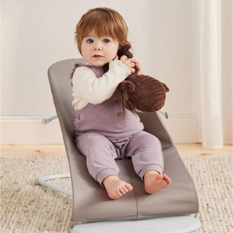 BabyBjorn - Balansoar Bliss Sand Gray cu aspect delicat de petala, tesatura matlasata [3]