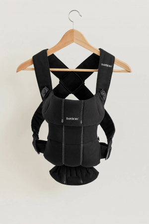BabyBjorn - Marsupiu anatomic Mini, cu pozitii multiple de purtare, Black, Tesatura-Tricot [8]