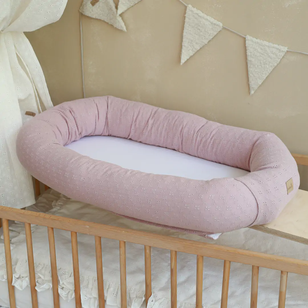 Baby nests - Suport de dormit Babynest 2in1 bara protectie patut Premium Bumbac Brodat Roz, 85x50 cm