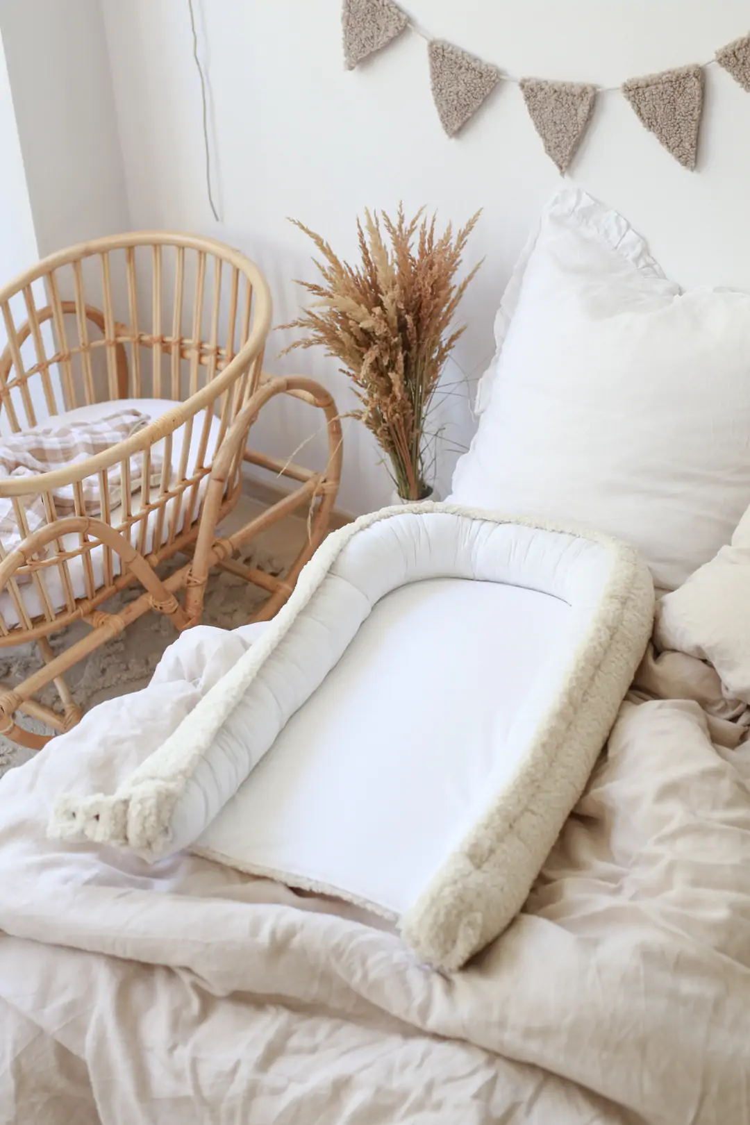 Suport de dormit Babynest Premium Bumbac Organic si tesatura bucle Crem, Teddy by BabyLy, 80x50 cm [5]