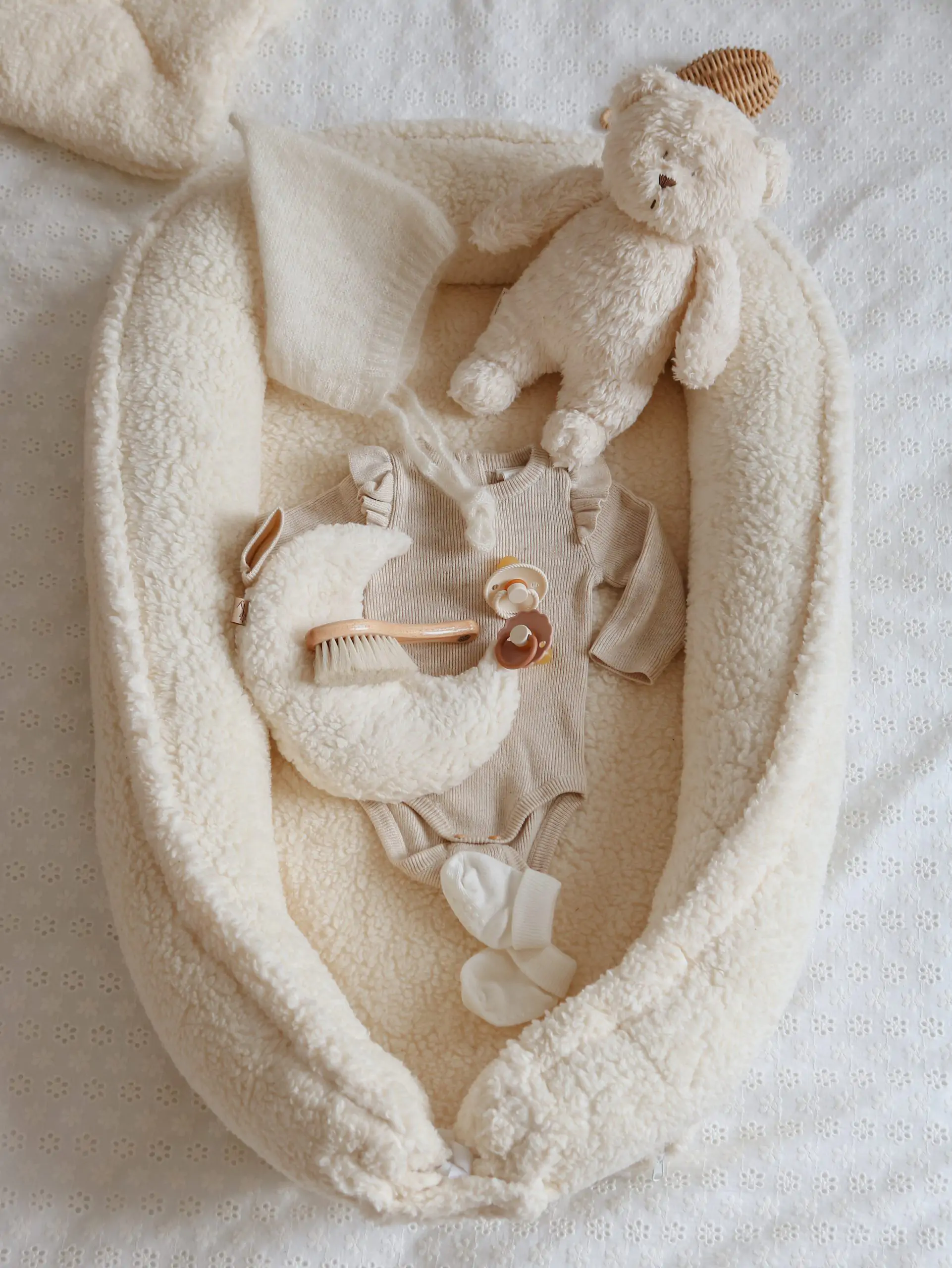 Baby nests - Suport de dormit Babynest Premium din tesatura bucle Crem, Teddy by BabyLy, 80x50 cm