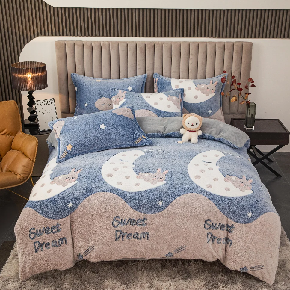 Lenjerie de pat Cocolino 2 persoane, albastru cu lună și nori pufoși-CJE21 [1]