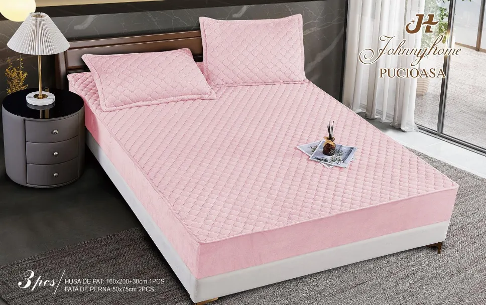 Huse tip Topper 180x200 - Husa tip Topper cu elastic din catifea 180x200, roz matlasat cu model romburi-BB8
