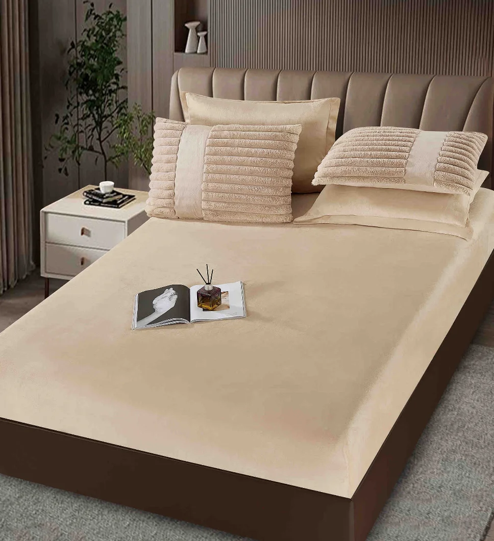 Lenjerie cu Pilota din Blanita artificiala de iepure si cearceaf cu elastic ,6 piese, bejde, fin texturat, modern-PBJ11 [2]