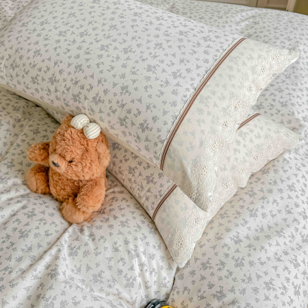 Lenjerie de pat bumbac 100% cu Elastic si broderie,4 piese crem cu floricele mici discrete-BJ12 [2]
