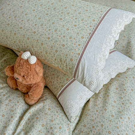Lenjerie de pat bumbac 100% cu Elastic si broderie,4 piese crem cu floricele mici in tonuri pastel-BJ8 [1]