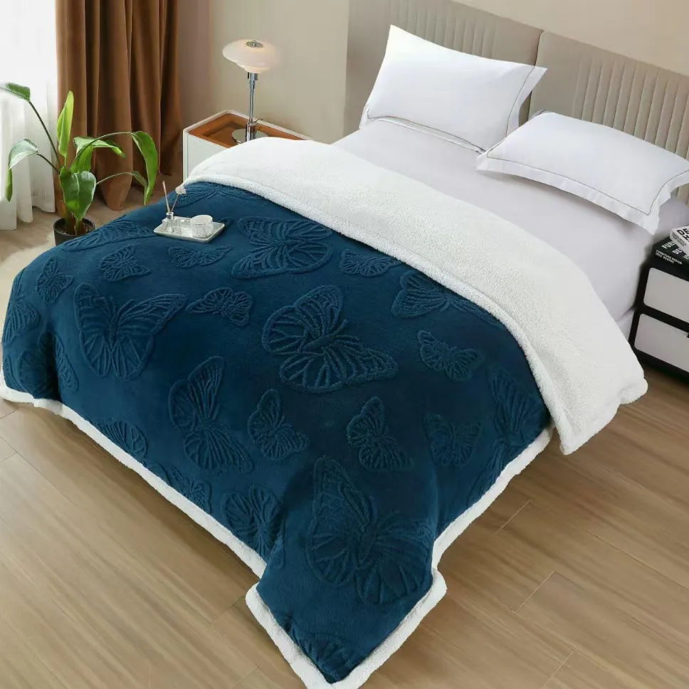 PATURI COCOLINO - Patura Cocolino cu Blanita si fermoar 200x230 cm, albastru intens cu fluturi 3D-BT10