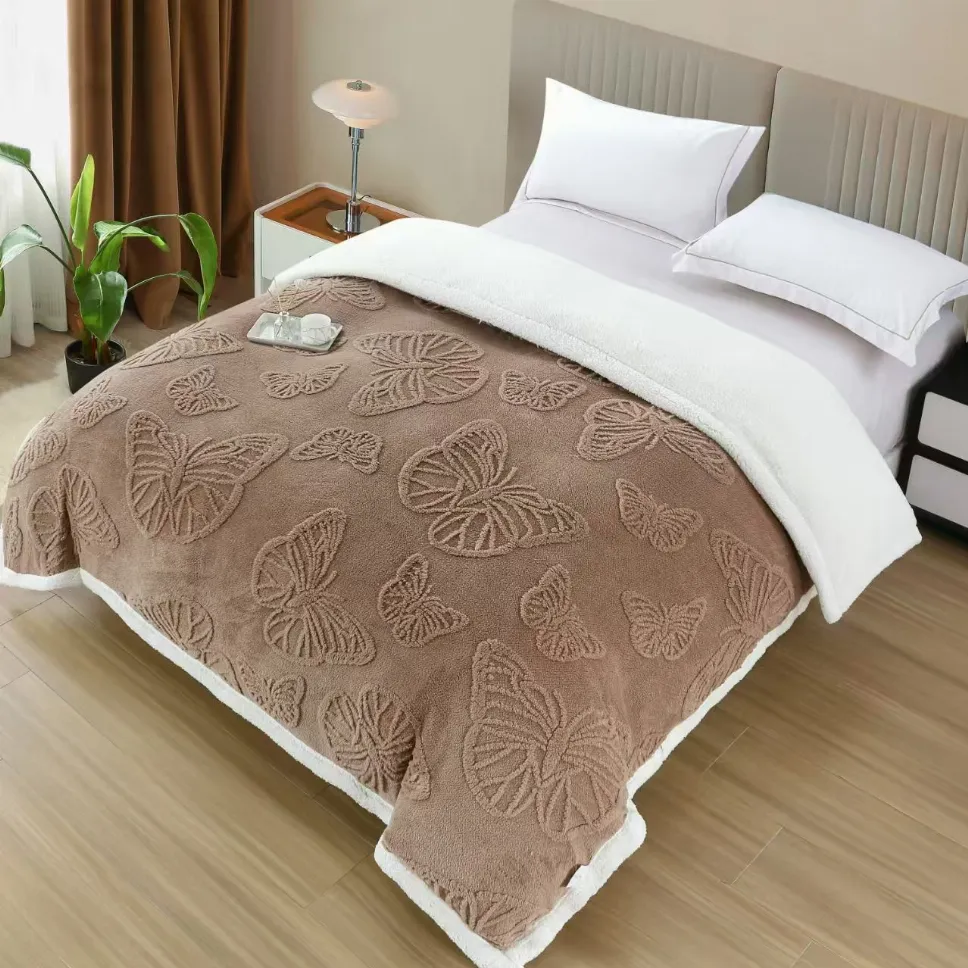 PATURI COCOLINO - Patura Cocolino cu Blanita si fermoar 200x230 cm, maro cu fluturi delicati-BT3