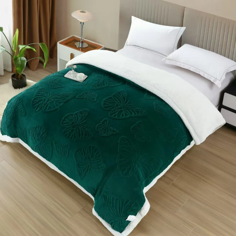 PATURI COCOLINO - Patura Cocolino cu Blanita si fermoar 200x230 cm, verde cu fluturi reliefului.-BT7