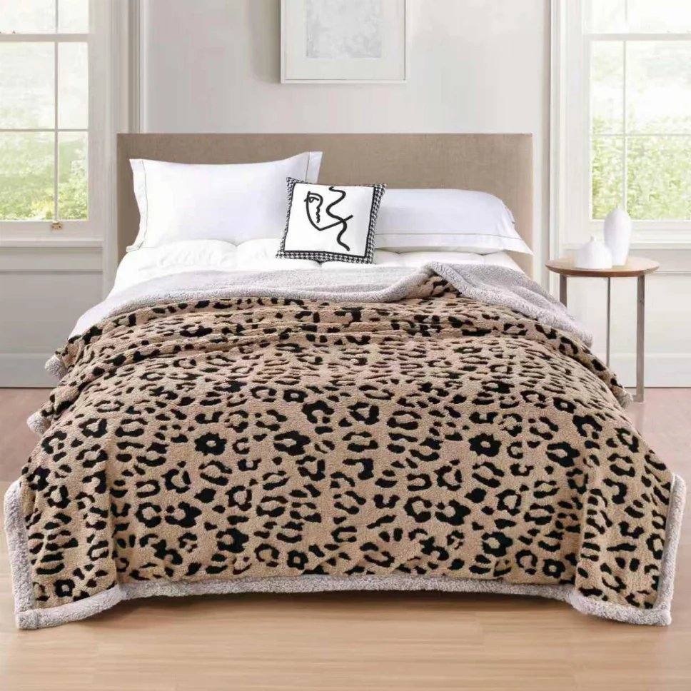 PATURI COCOLINO - Patura Groasa Cocolino cu Blanita, bej cu imprimeu de leopard negru-AB17