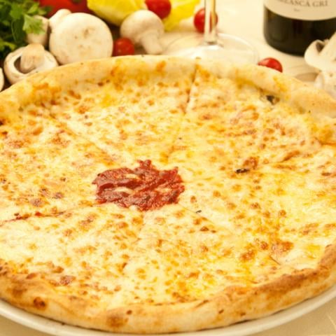 Pizza Margherita [1]