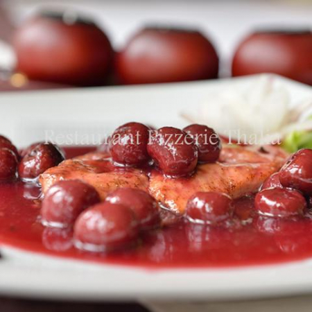 Specialities - Chicken breast with sour cherry sauce