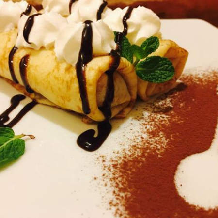 Desert - Clătite cu finetti si frisca vegetala