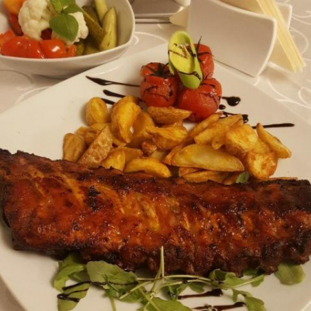 Pork dishes - Barbeque Ribs with pickles