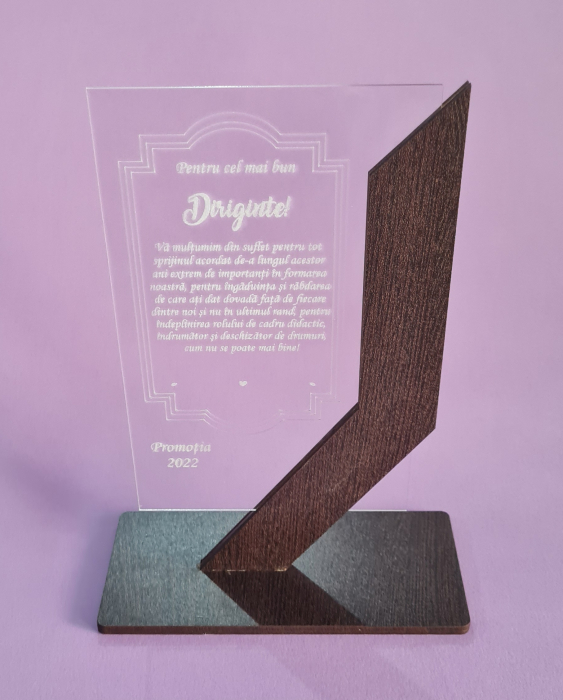 Trofeu plexiglass model 1 diriginte [1]