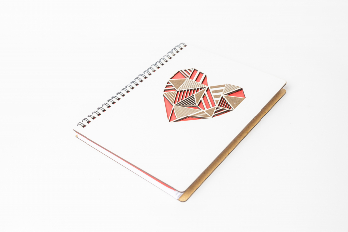 Agenda a4 mdf decupata inima [2]