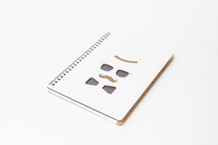 Agenda a4 mdf decupata Gentleman [1]
