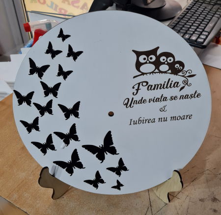 Produse MDF - Cadran ceas pt licheni cu fluturi si gravura 30 cm
