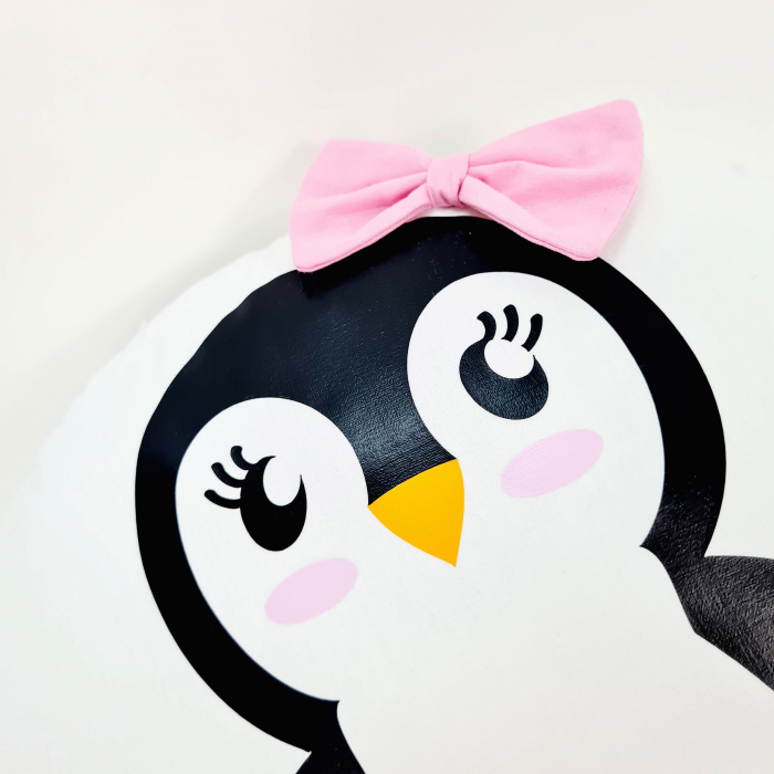 Pernuta animata pinguin roz [2]