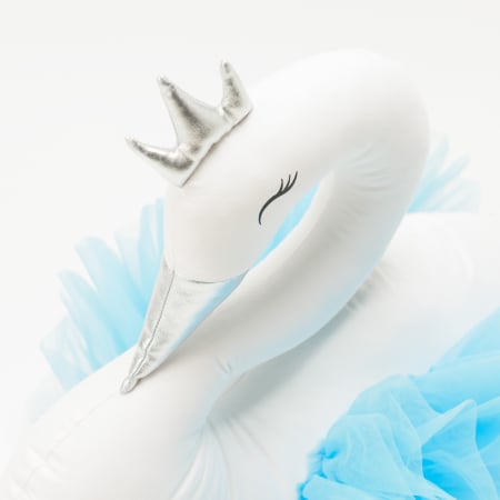 Pernuta animata Lebada Bleu [1]