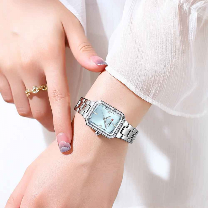 Ceas damă Curren Elegant – Cadran albastru, brățară argintie, stil elegant și modern [3]