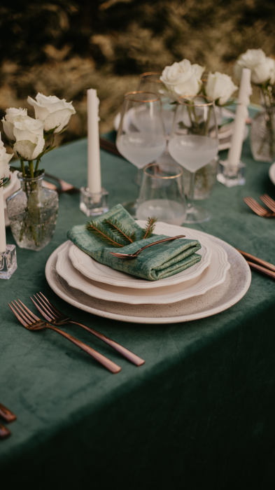 Set 24 Farfurii Mari Vintage White - (Glazurate Manual si Antichizare cu pensulare Cupru-Visiniu) [10]