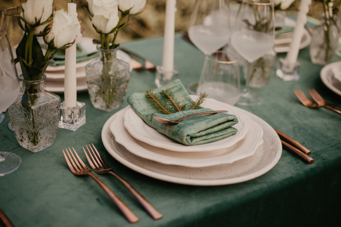 Set 24 Farfurii Mari Vintage White - (Glazurate Manual si Antichizare cu pensulare Cupru-Visiniu) [9]