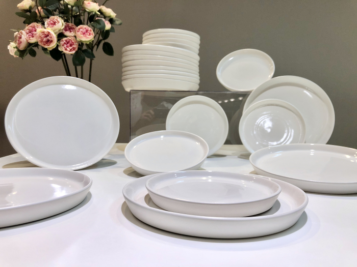 Set Farfurii 18 piese Albe Casablanca: 6 Farfurii Mari, 6 Desert & 6 Boluri - Ceramică Manuală de Lux [6]