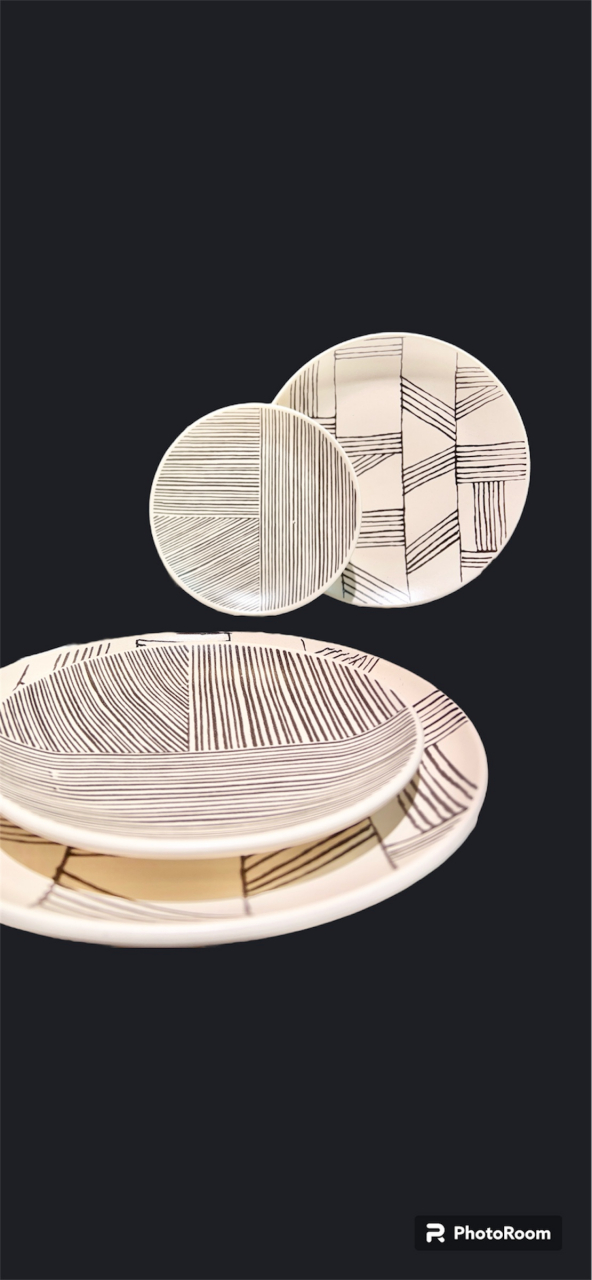 Set 12 Farfurii Ceramica (6 buc Desert 21cm, 6 buc Mari 26cm) Decorama Bej Deschis cu Pensulare Manuala Linii Neagre [6]