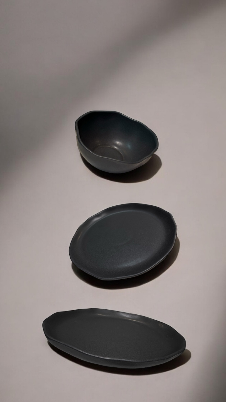 Set Farfurii NOVUM Vulcano 3 piese Negru Mat Carbon (1 Farfurie 26cm, 1 Farfurie 20cm, 1 Bol 480ml) Glazurat Manual [6]