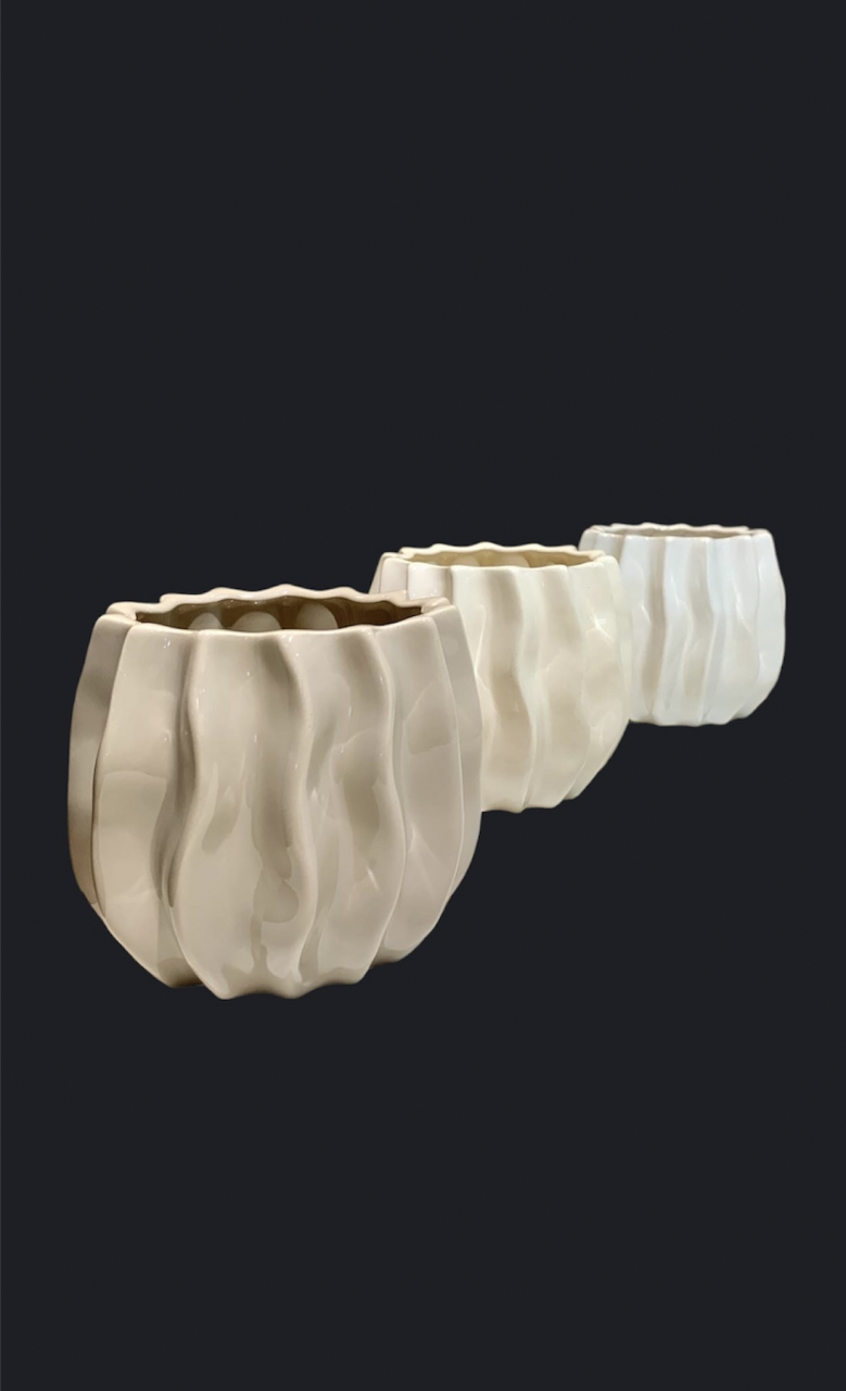 Vazã / Ghiveci Nabuco Alb sau Crem (Diamentru 16cm inaltime 14cm) [7]