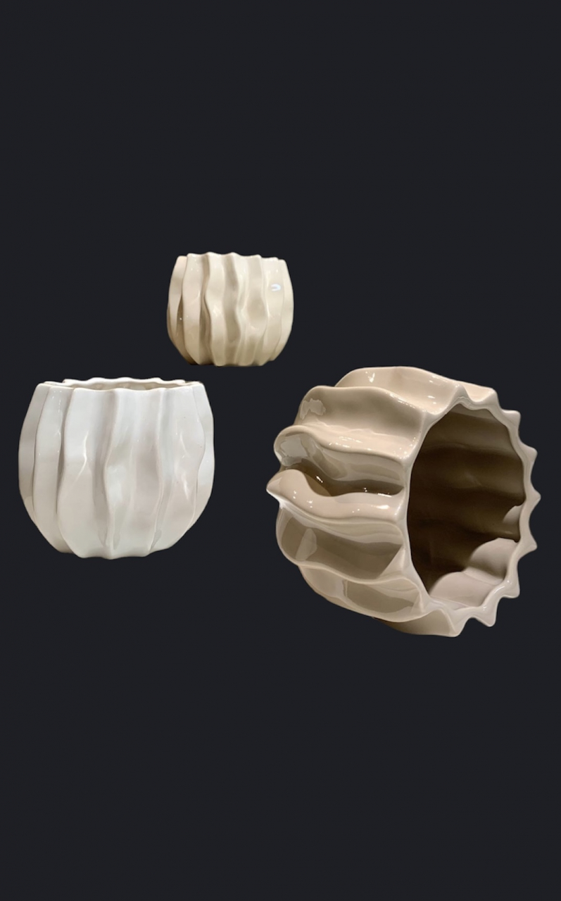 Vazã / Ghiveci Nabuco Alb sau Crem (Diamentru 16cm inaltime 14cm) [2]