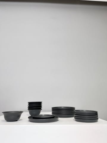 Set Farfurii Vulcano CARBON 18 piese (6 farfurii 25cm, 6 farfurii 20cm, 6 boluri 450ml) [2]
