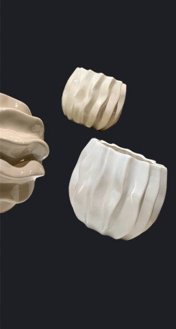 Vazã / Ghiveci Nabuco Alb sau Crem (Diamentru 16cm inaltime 14cm) [2]