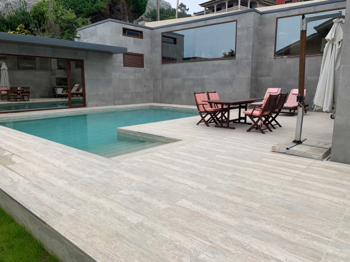 PISCINA DIN PORTELAN [2]