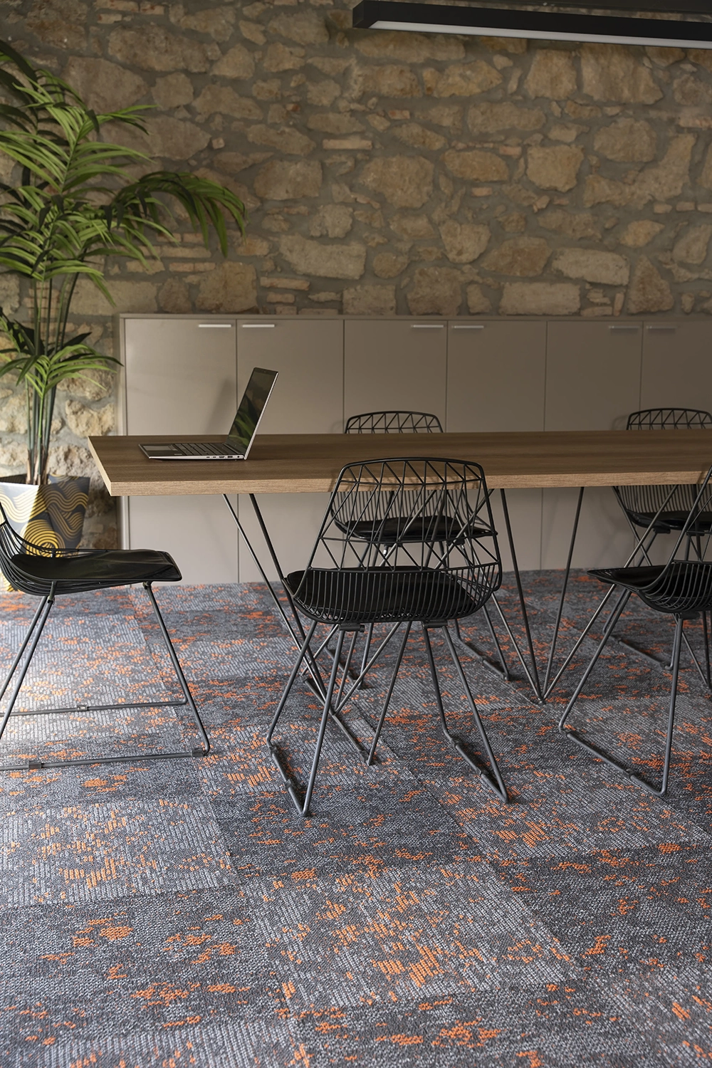 MOCHETA PREMIUM RADICI CONTRACT - Mochet premium Italia Madrid