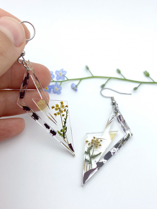 Cercei handmade cu flori mici cercercei [3]