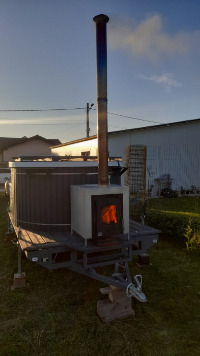 Închiriere 6 Septembrie Ciubăr Mobil Mic cu Jacuzzi 6-7 persoane [3]