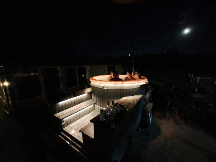 Închiriere Jacuzzi Mic 31 August Duminică [2]