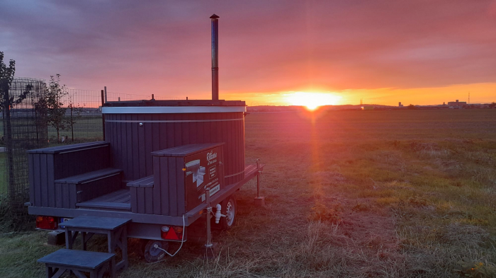 Pachet 10-11 Ianuarie Weekend Jacuzzi Mic [3]