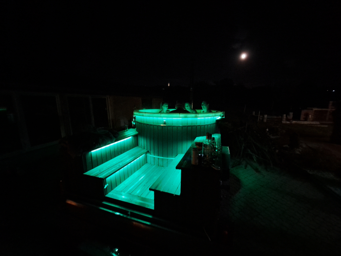 Pachet 8-9 Noiembrie  Weekend Jacuzzi MARE [4]